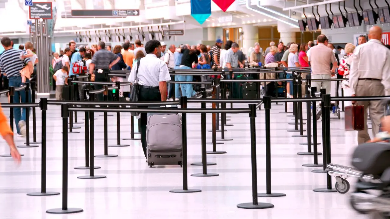 1-PEOPLE-AT-AIRPORT-SECURITY-.jpg