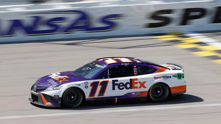 Denny-Hamlin.jpg