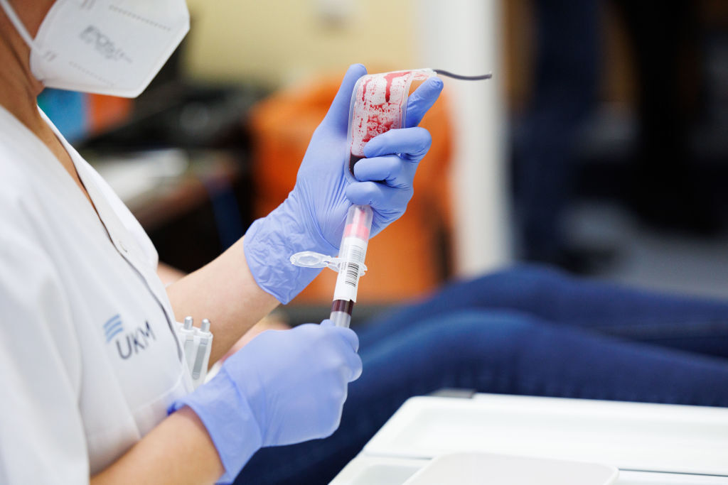 FDA-Relaxes-Longtime-Ban-On-Blood-Donations-From-Gay-Bisexual-Men.jpg