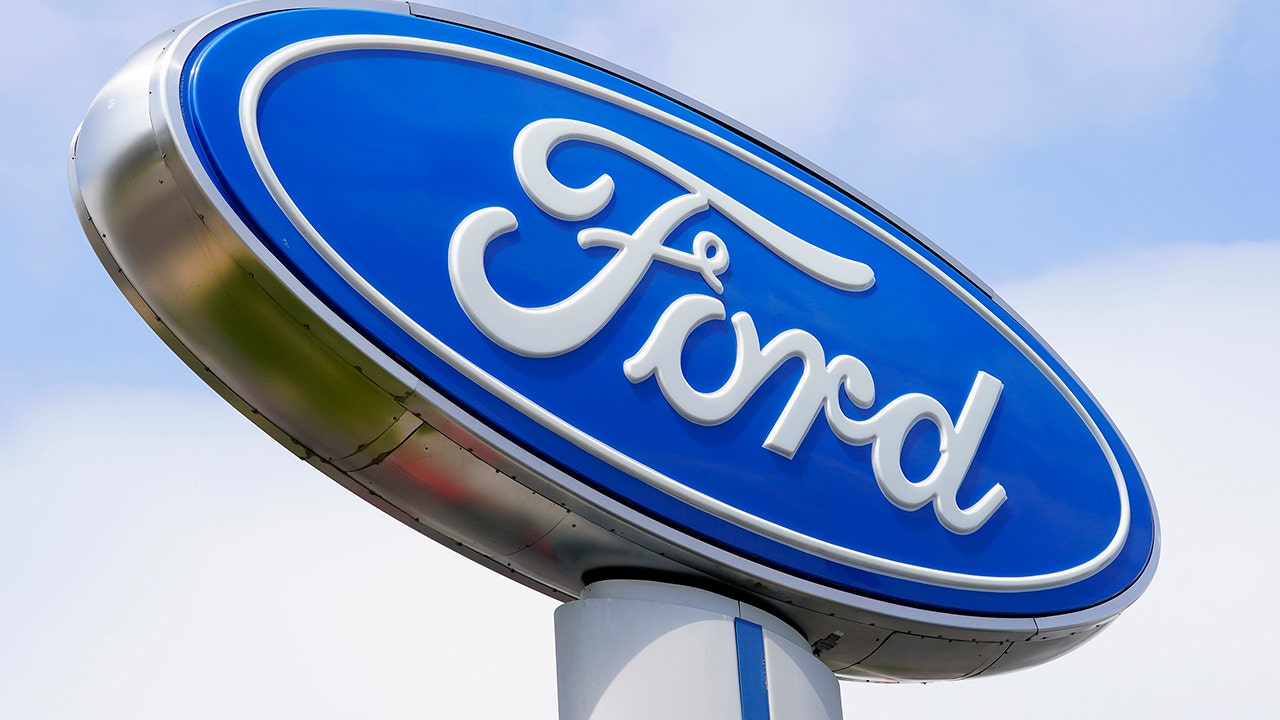 Ford-sign-A.jpg