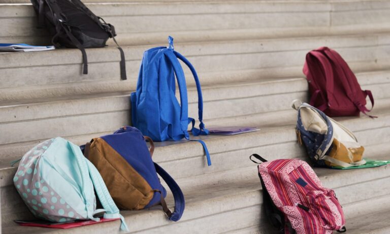 Michigan-School-District-Bans-ALL-Backpacks-In-Response-To-Increased-Threat-Of-Gun-Violence-scaled.jpg