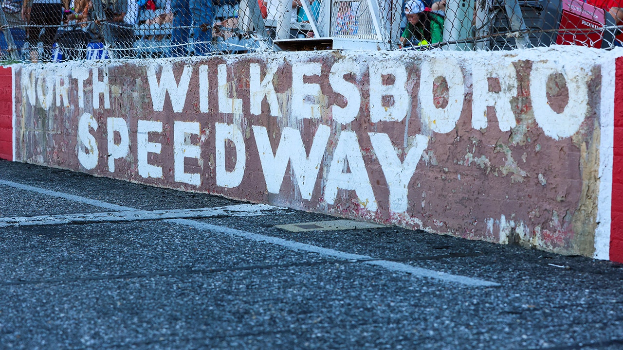 North-Wilkesboro-Speedway2.jpg