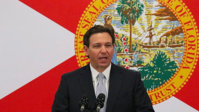 florida-governor-ron-desantis-state-flag.jpg