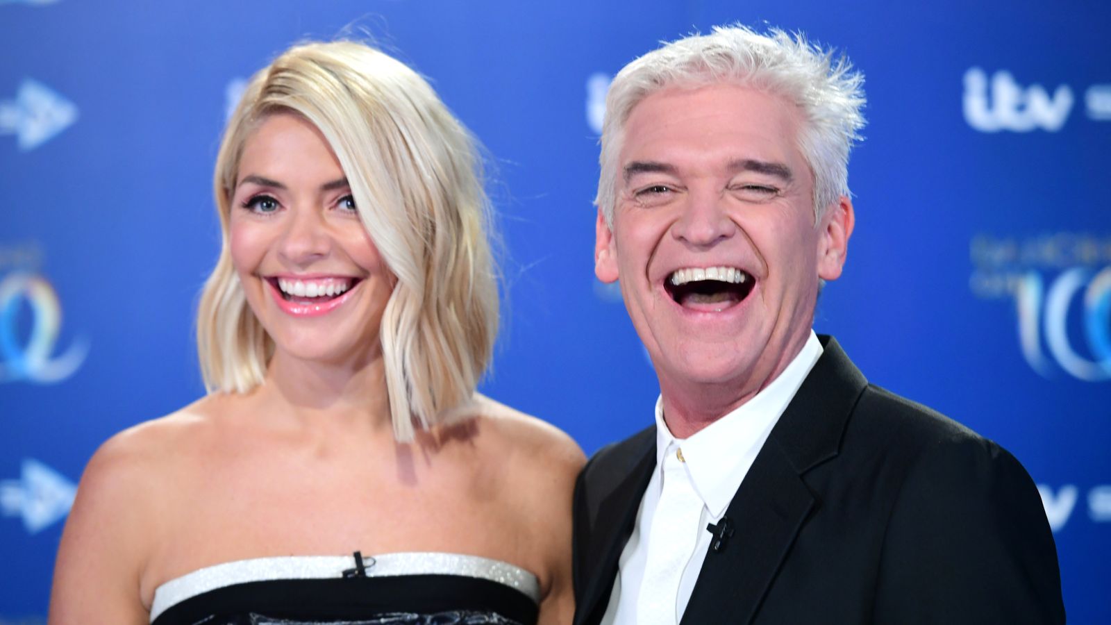 skynews-holly-willoughby-phillip-schofield_6152615.jpg