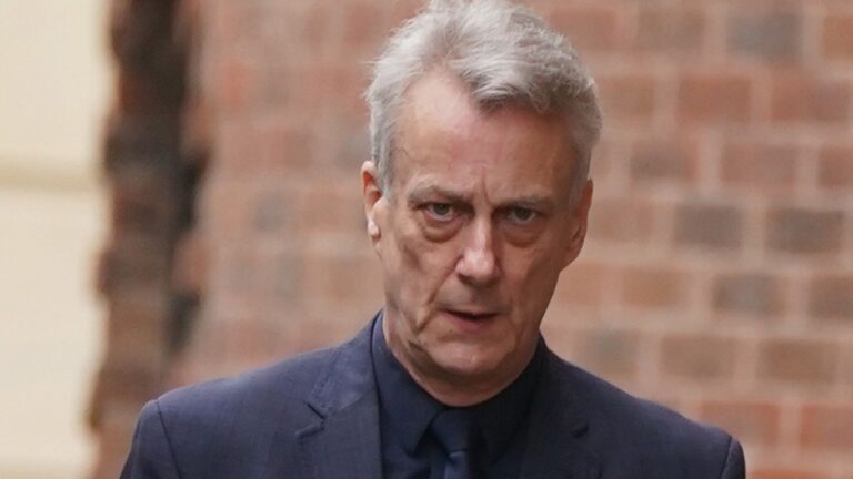 skynews-stephen-tompkinson_6149901.jpg