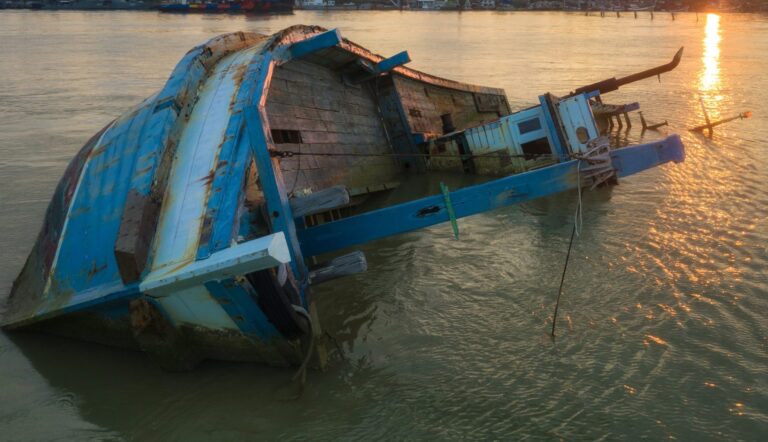 106-People-Confirmed-Dead-After-Tragic-Boat-Capsize-In-Nigeria-scaled.jpg