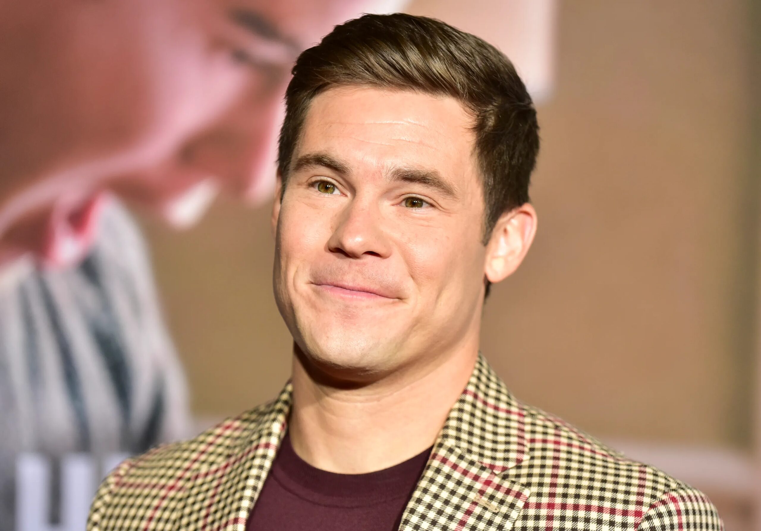 1686374351_Adam-Devine.jpg