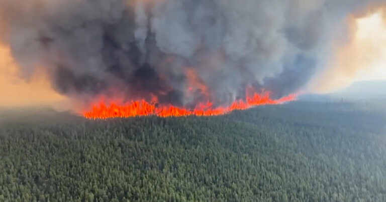 2023-06-09t041625z-623920677-rc2se1ae9xcr-rtrmadp-3-canada-wildfires.jpg