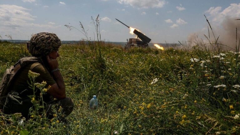 2023-06-25T200330Z_744501631_RC2DQ1AOCE5C_RTRMADP_3_UKRAINE-CRISIS-OFFENSIVE-ZAPORIZHZHIA-e1687964189736.jpg