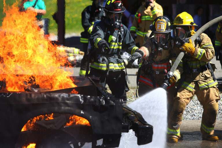 Florida-Womans-Car-Catches-Fire-With-Her-Children-Inside-As-She-Shoplifted-At-Nearby-Mall.jpg