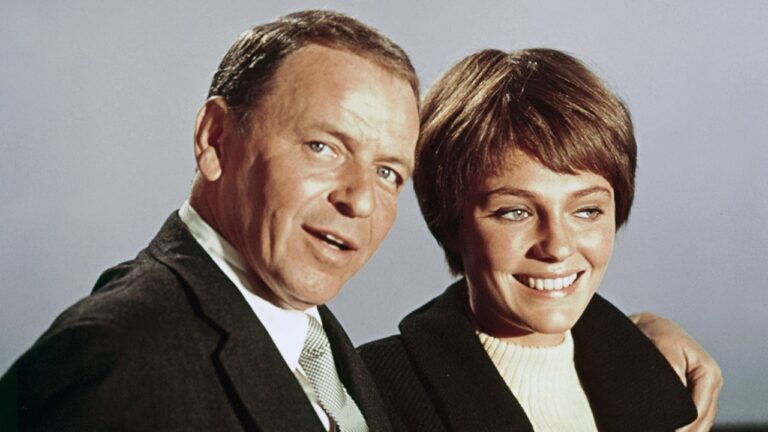 Frank_Sinatra_Jacqueline_Bisset.jpg