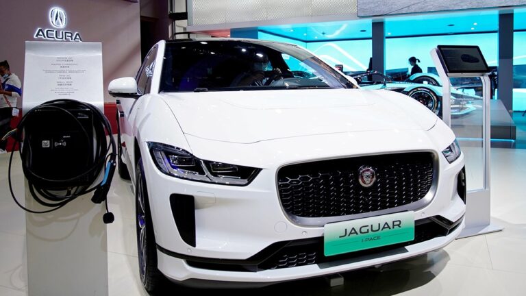 Jaguar-I-Pace-Suv-A.jpg