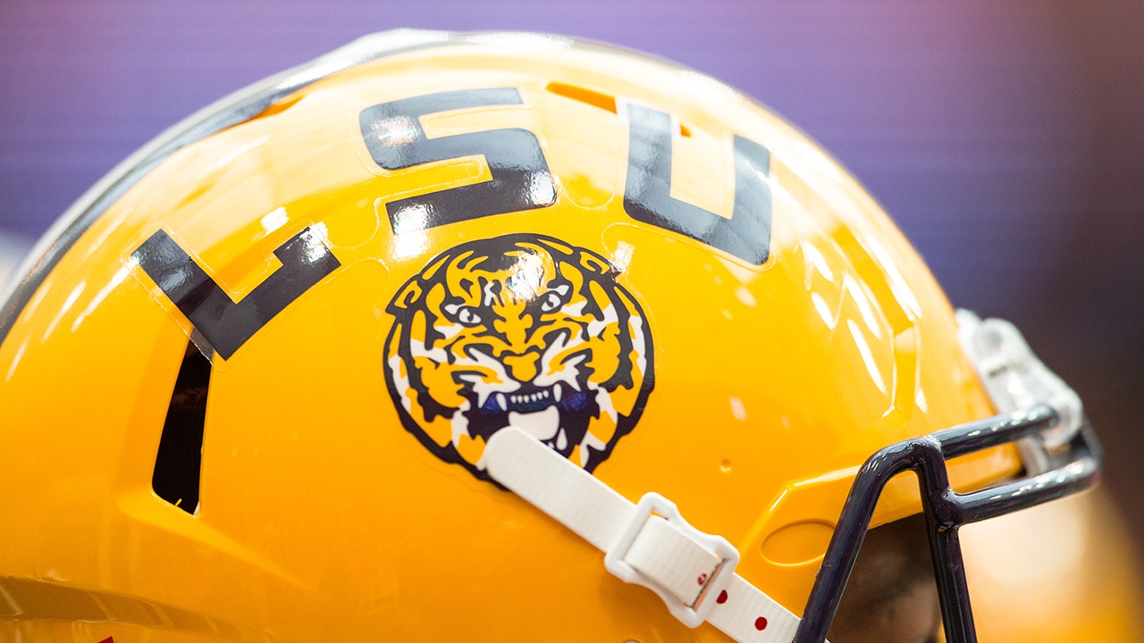 LSU-helmet.jpg