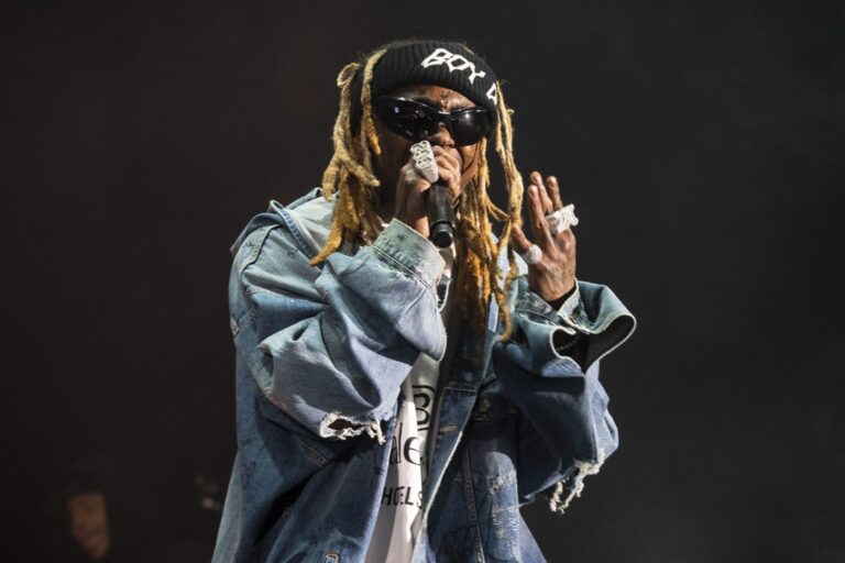 Lil-Wayne-Says-There-Aint-No-Other-Artist-That-Can-Battle-Him-On-The-Verzuz-Stage-scaled.jpg