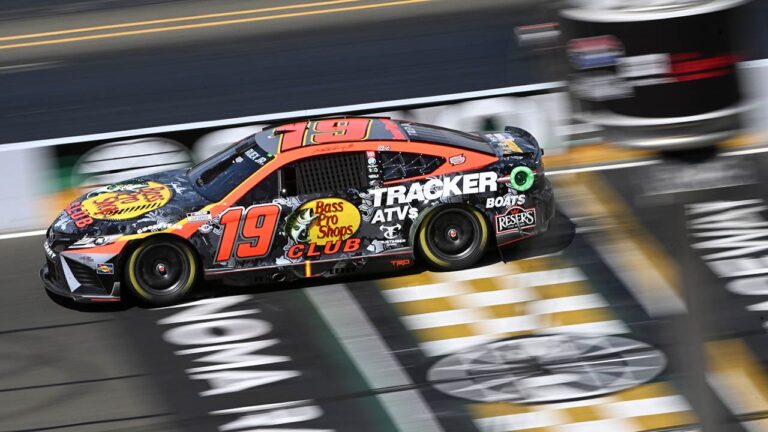 Martin-Truex-Jr3.jpg