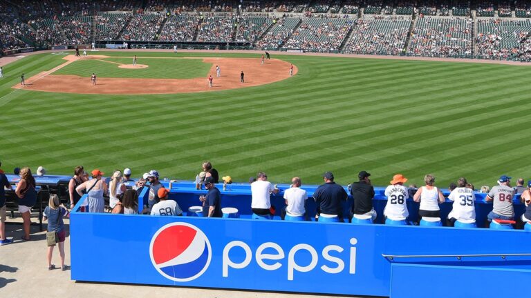 pepsi-baseball.jpg