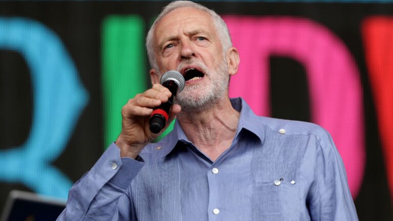 skynews-jeremy-corbyn-glastonbury_6193166.jpg