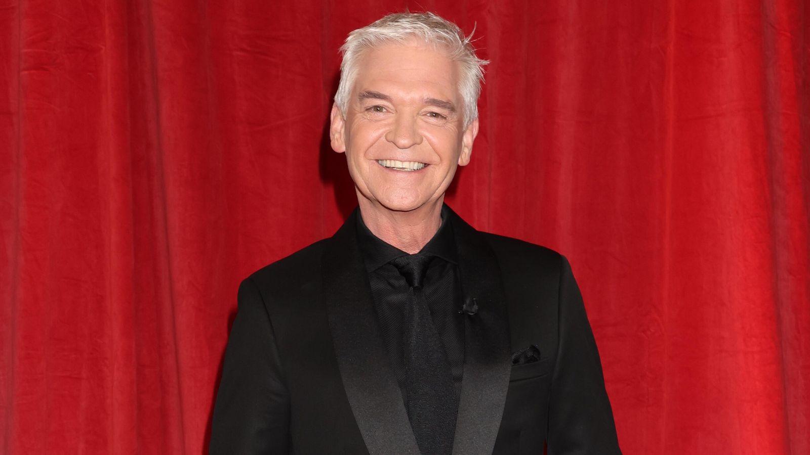 skynews-phillip-schofield-soap-awards_6174698.jpg