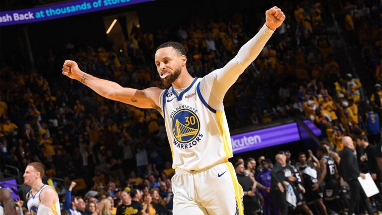 GettyImages-steph-curry-celebrates-copy.jpg