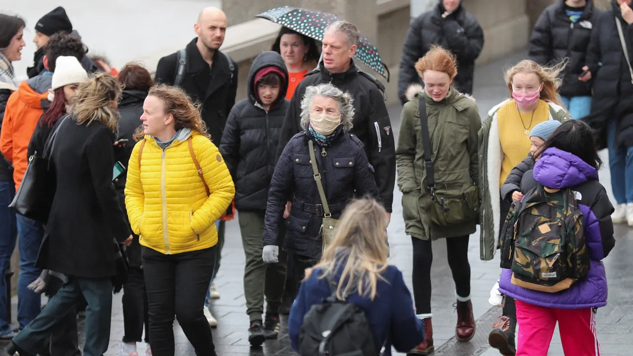 Group-of-people-in-UK.jpg