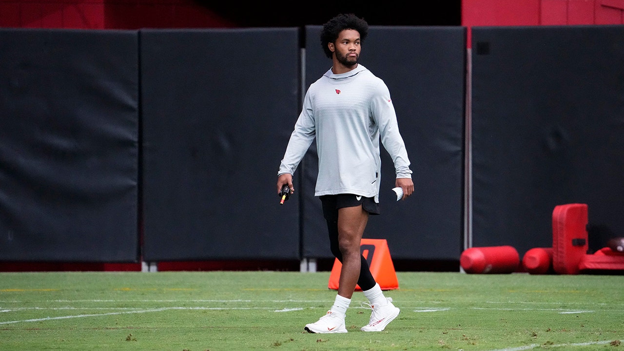 Kyler-Murray-training-camp.jpg