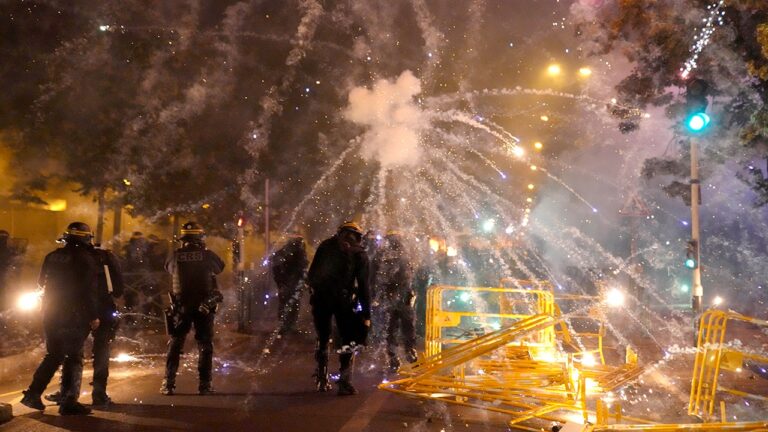 france-crime-demonstration-protests-police-shooting-07.jpg