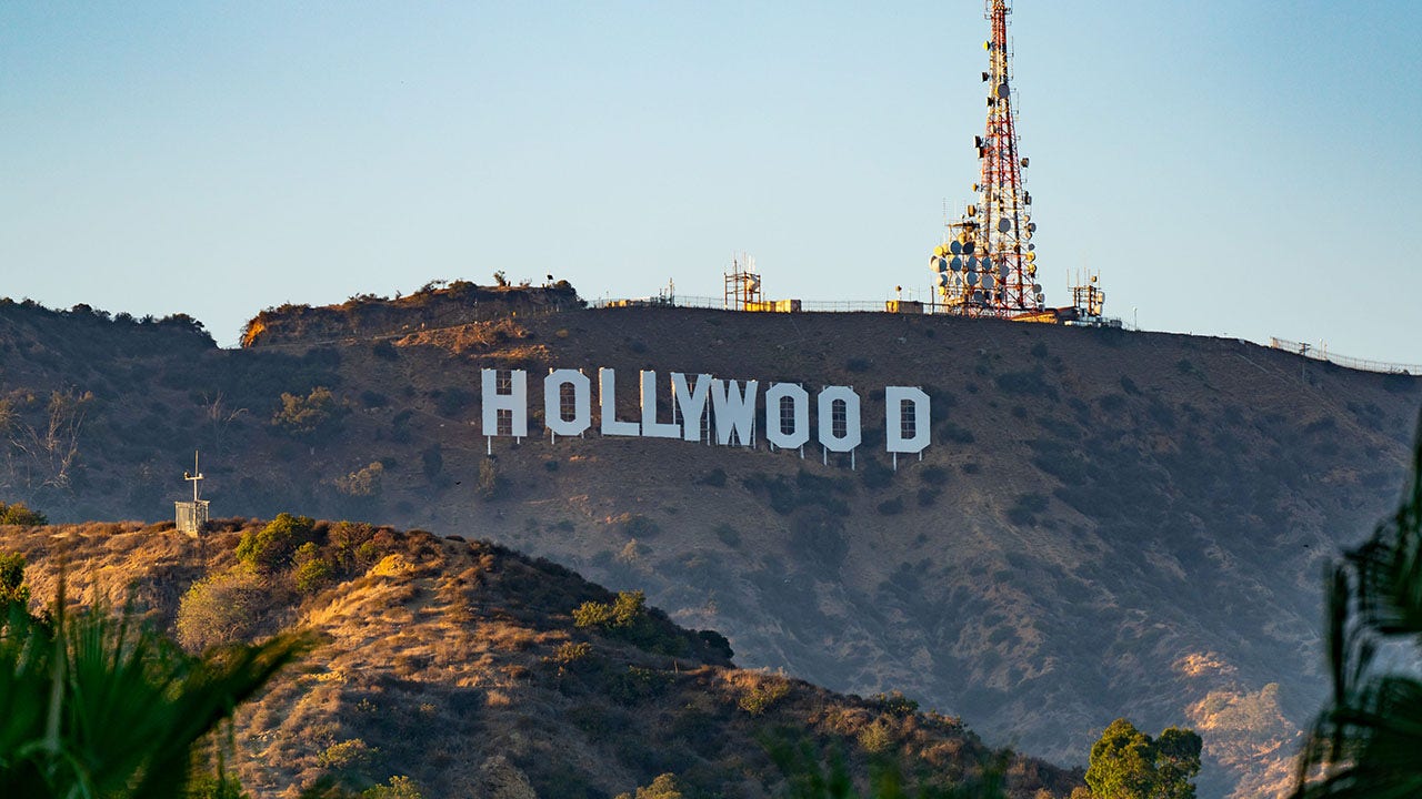 hollywoodsign.jpg