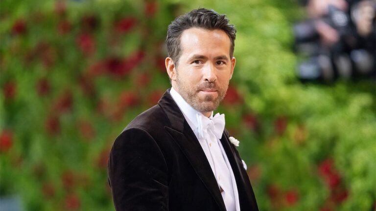 ryan-reynolds-met-gala.jpg