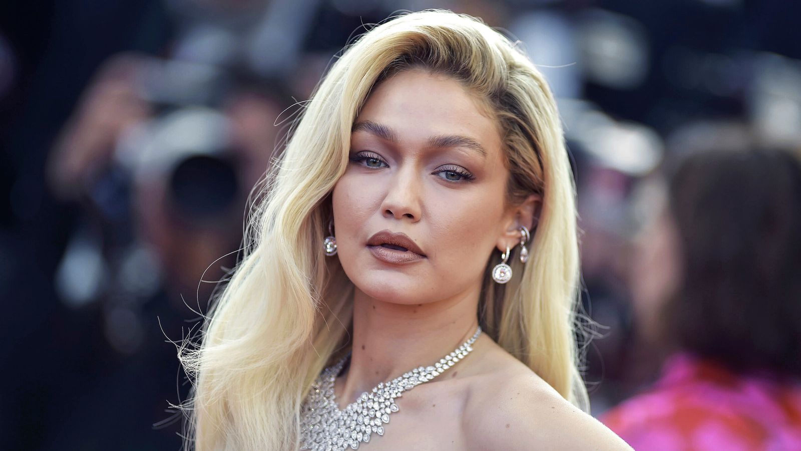 skynews-gigi-hadid-arrest_6222525.jpg