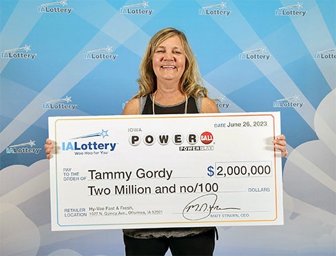 tammy-gordy-iowa-lottery-winner.jpg