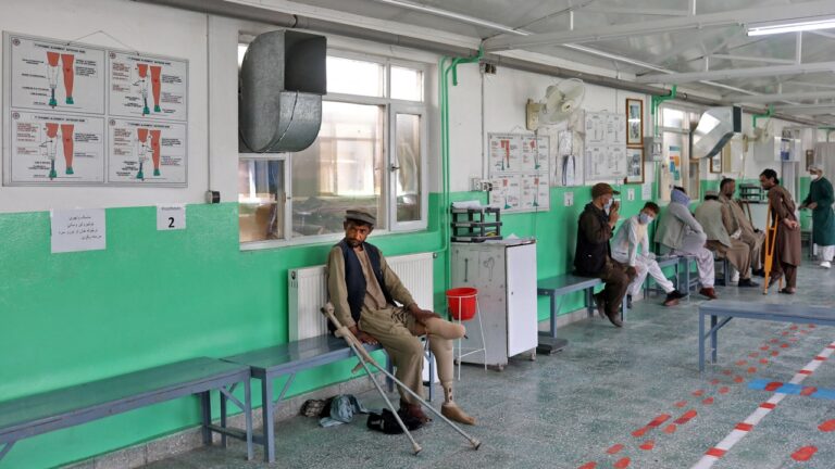 Afghan-hospital.jpg