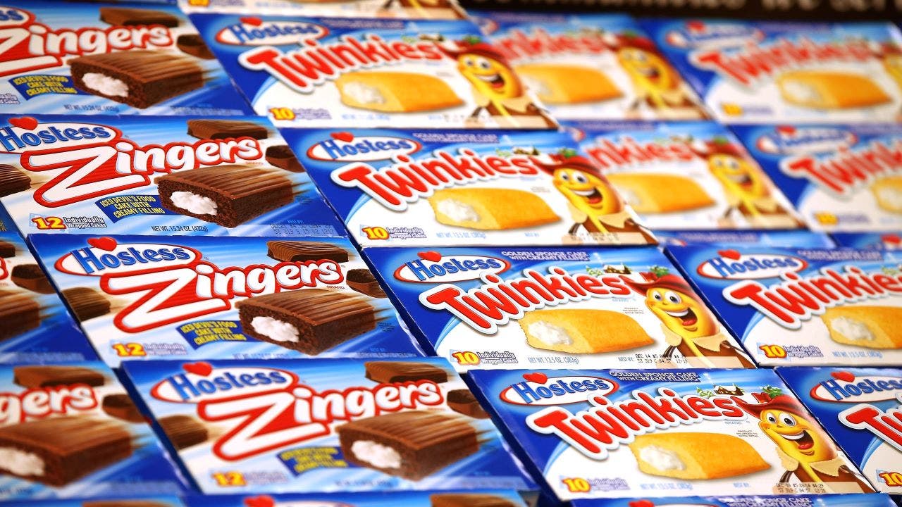 Hostess-Twinkies-Zingers-GettyImages-158206468-1.jpg