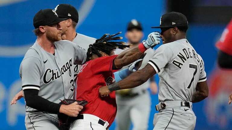 Jose-Ramirez-vs-Tim-Anderson.jpg