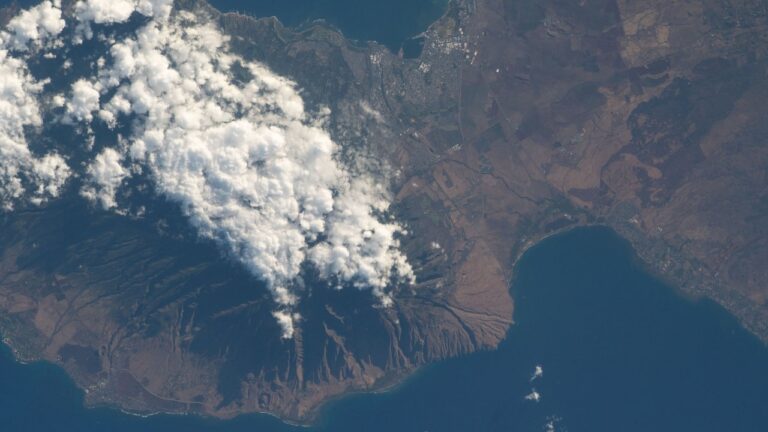 Maui-Wildfire-Satellite.jpg