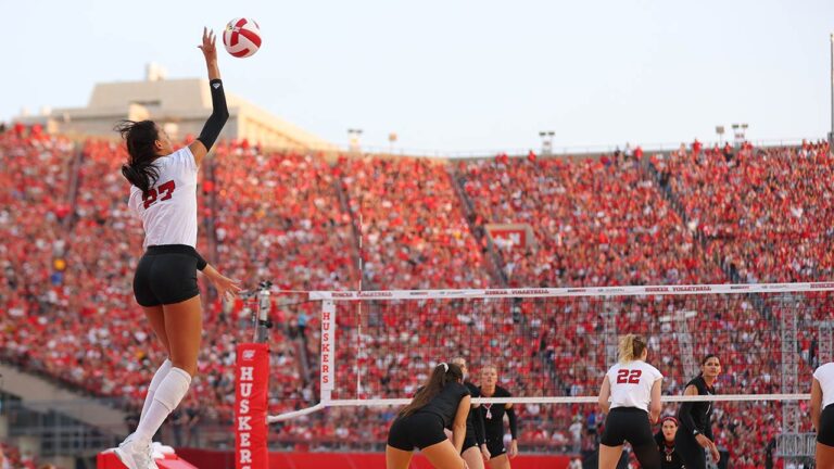 nebraska_volleyball_2.jpg