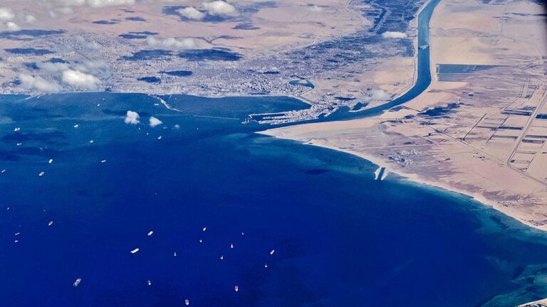 suez-canal-1.jpg