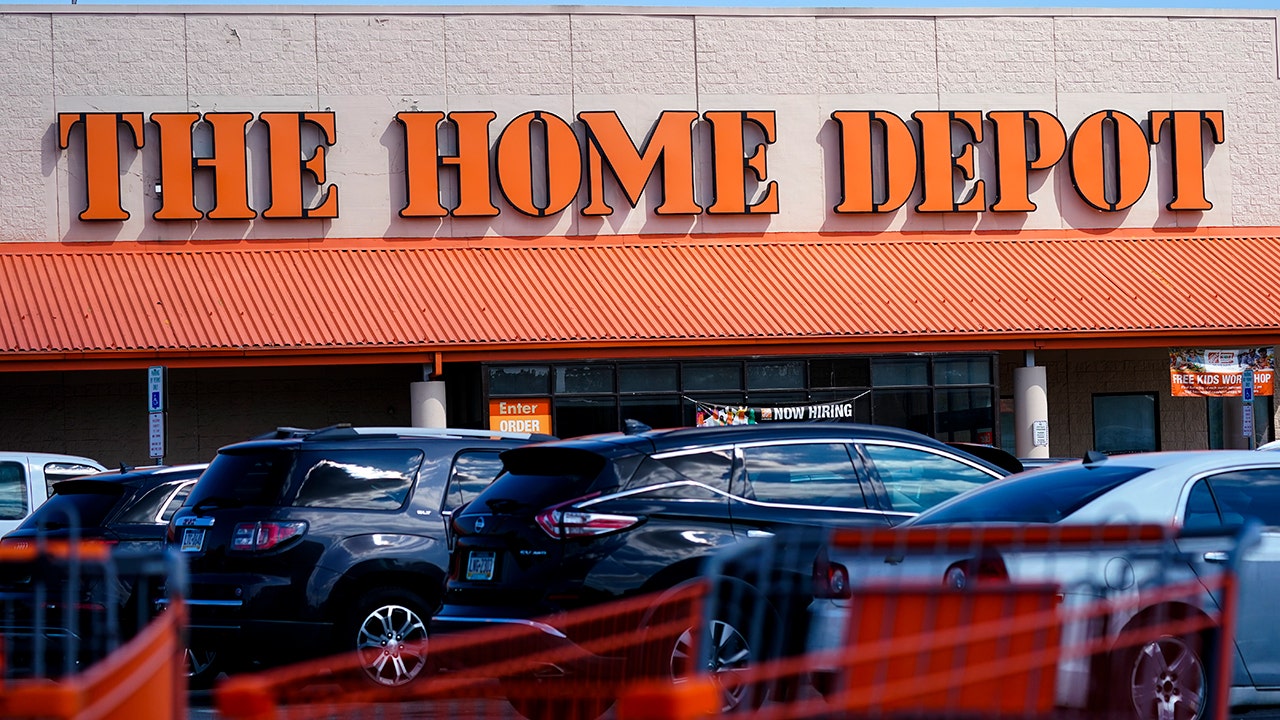 the-home-depot-store-front-AP23215664668045.jpg