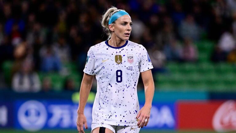 4e4ee1c2-Julie-Ertz.jpg