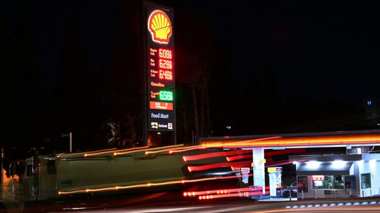 CALIFORNIA-GAS-PRICES-GETTY-10-19-22.jpg