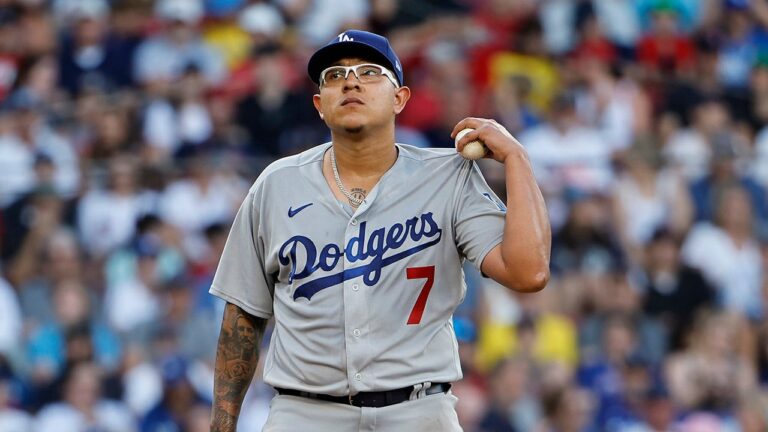 Julio-Urias.jpg