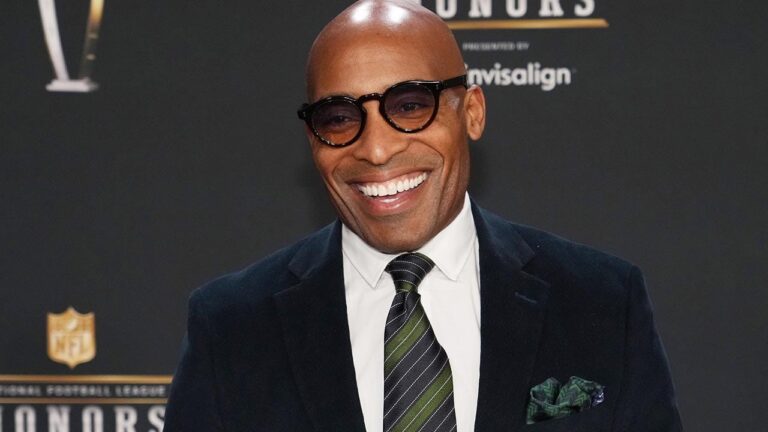 Tiki-Barber.jpg