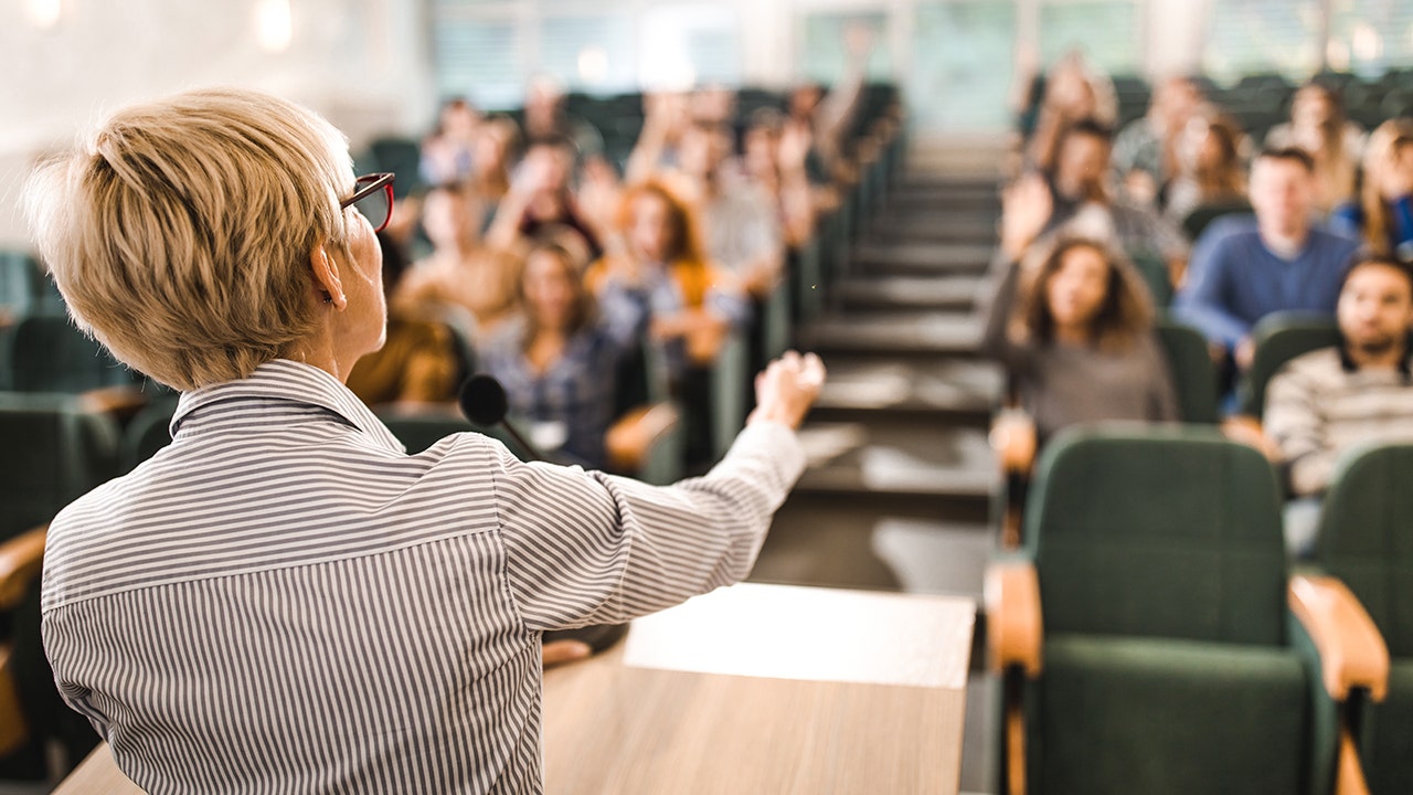 teacher-lecture-class-iStock.jpg