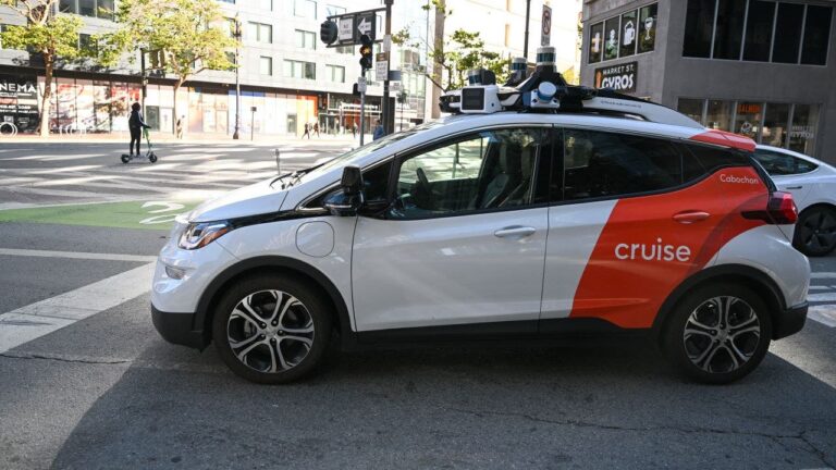 Cruise-Self-Driving-Taxi-GettyImages-1556779132.jpg