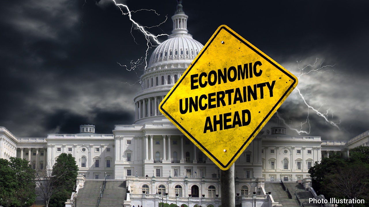 Economic-uncertainty-capitol-building.jpg