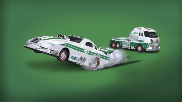 hess-truck-green-bg-16-2.jpg