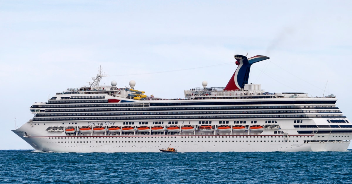 231114-carnival-glory-mn-1035-81b38b.jpg