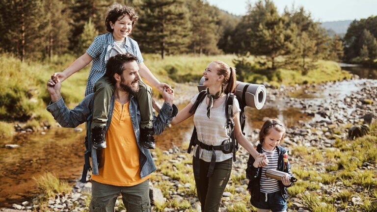 Family-Vaccation-iStock.jpg