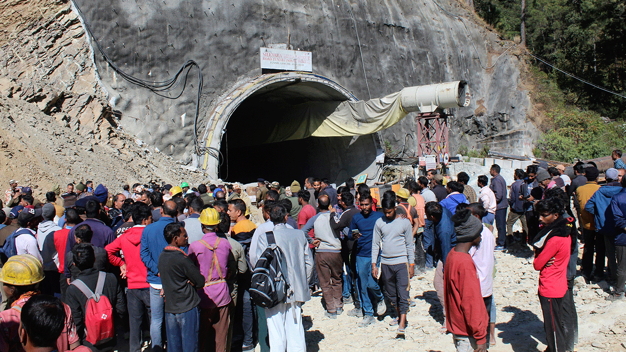 India-Tunnel-Rescue.gif