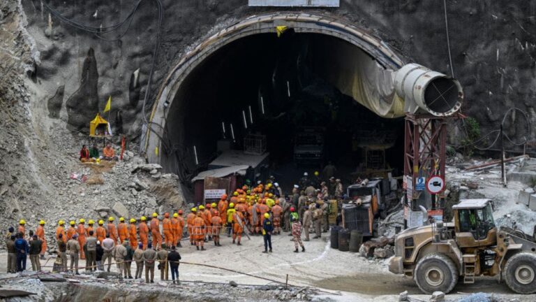 India-tunnel-rescue-1.jpg