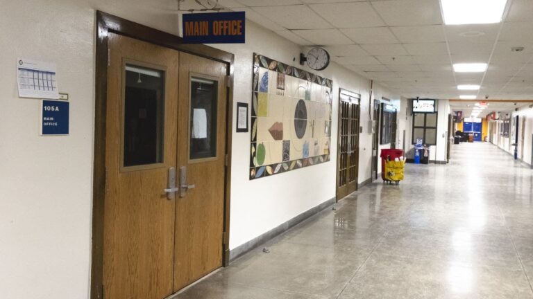 School-Hallway-Lockers-GettyImages-1239029846.jpg